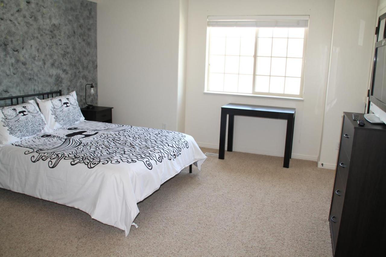 3 Queen Beds, 1 Twin Bed, 2 Rooms, 1 And A Half Bath, Self Check-In, Flexcation Equipped 아이다호 팔스 외부 사진
